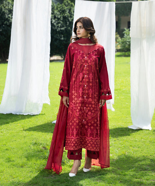 30% OFF  3PC - Embroidered Lawn Suit